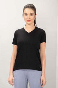 Eseential V-Neck Tee - Black - color option