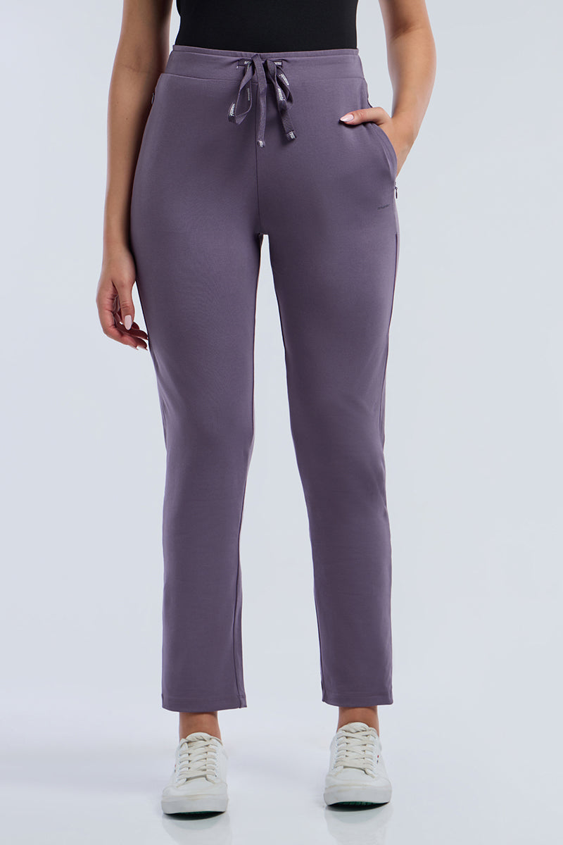 ESSENTIAL RELAXED FULL LENGTH PANTS - Mulled Grape