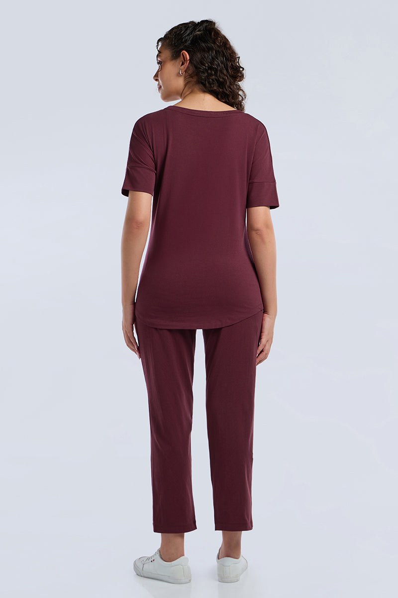 ELEMENTS LONG LENGTH TEE - Maroon Banner