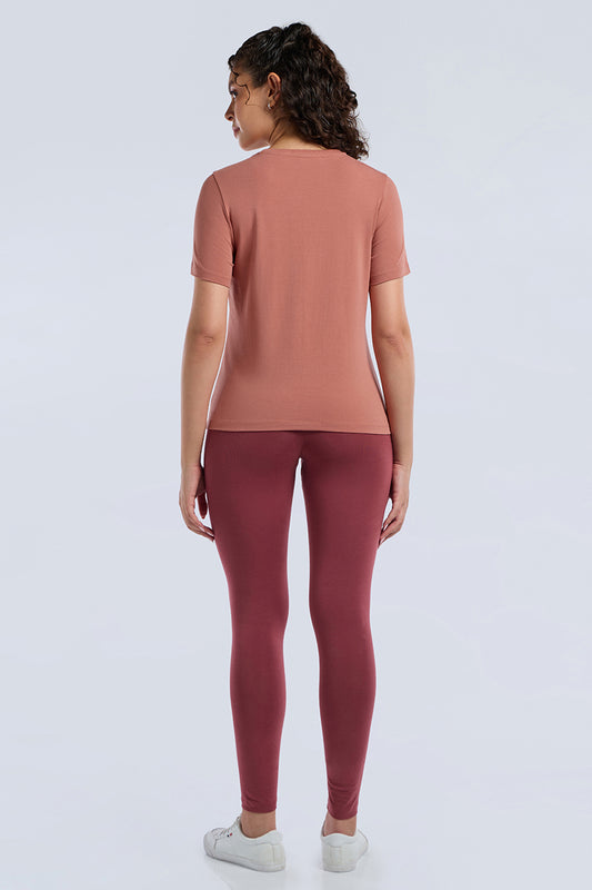 ESSENTIAL PRINTED TEE - Brick Dust Base