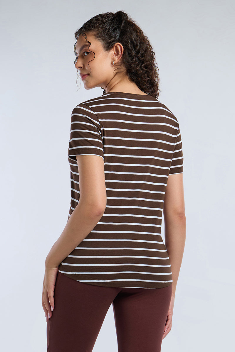 ESSENTIAL STRIPE TEE - Shaved Chocoloate Stripes