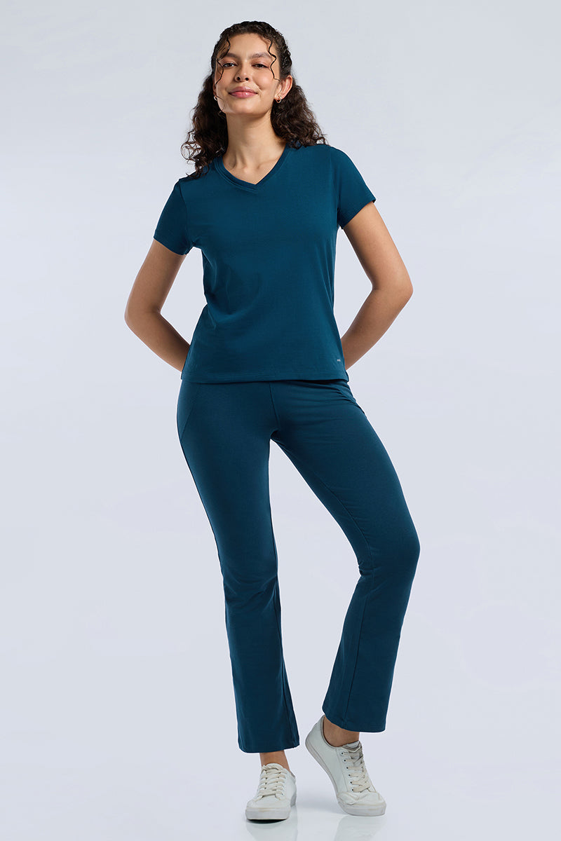 ESSENTIAL V NECK TEE - Sailor Blue