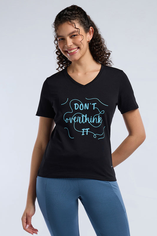 ESSENTIAL V-NECK PRINTED TEE - Black Base