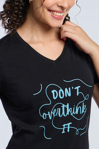 ESSENTIAL V-NECK PRINTED TEE - Black Base thumbnail 4