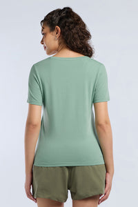 ESSENTIAL V-NECK PRINTED TEE - Granite Green Base thumbnail 2