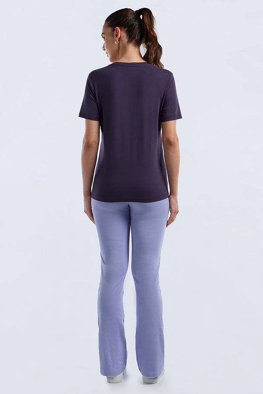 ESSENTIAL V-NECK PRINTED TEE - Purple Velvet Base
