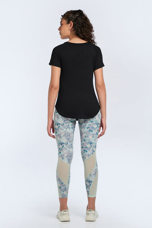 Easy Curve Tee - Black