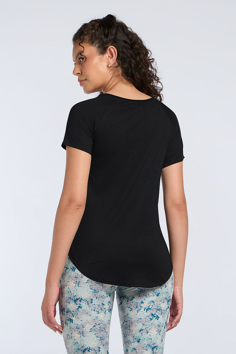 Easy Curve Tee - Black - Image 2 of 7